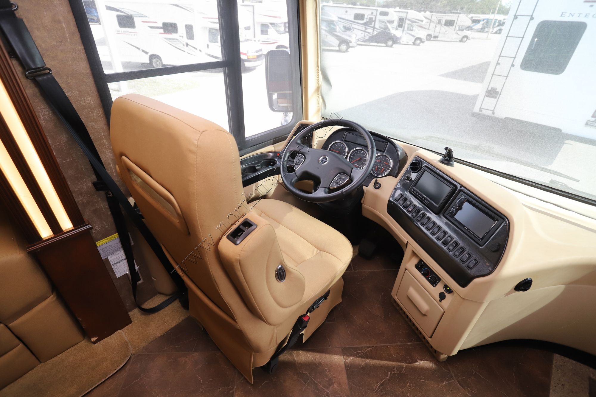 Used 2014 Newmar Dutch Star 4369 Class A  For Sale