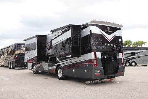 2025 Tiffin Motor Homes Allegro Red 33AA