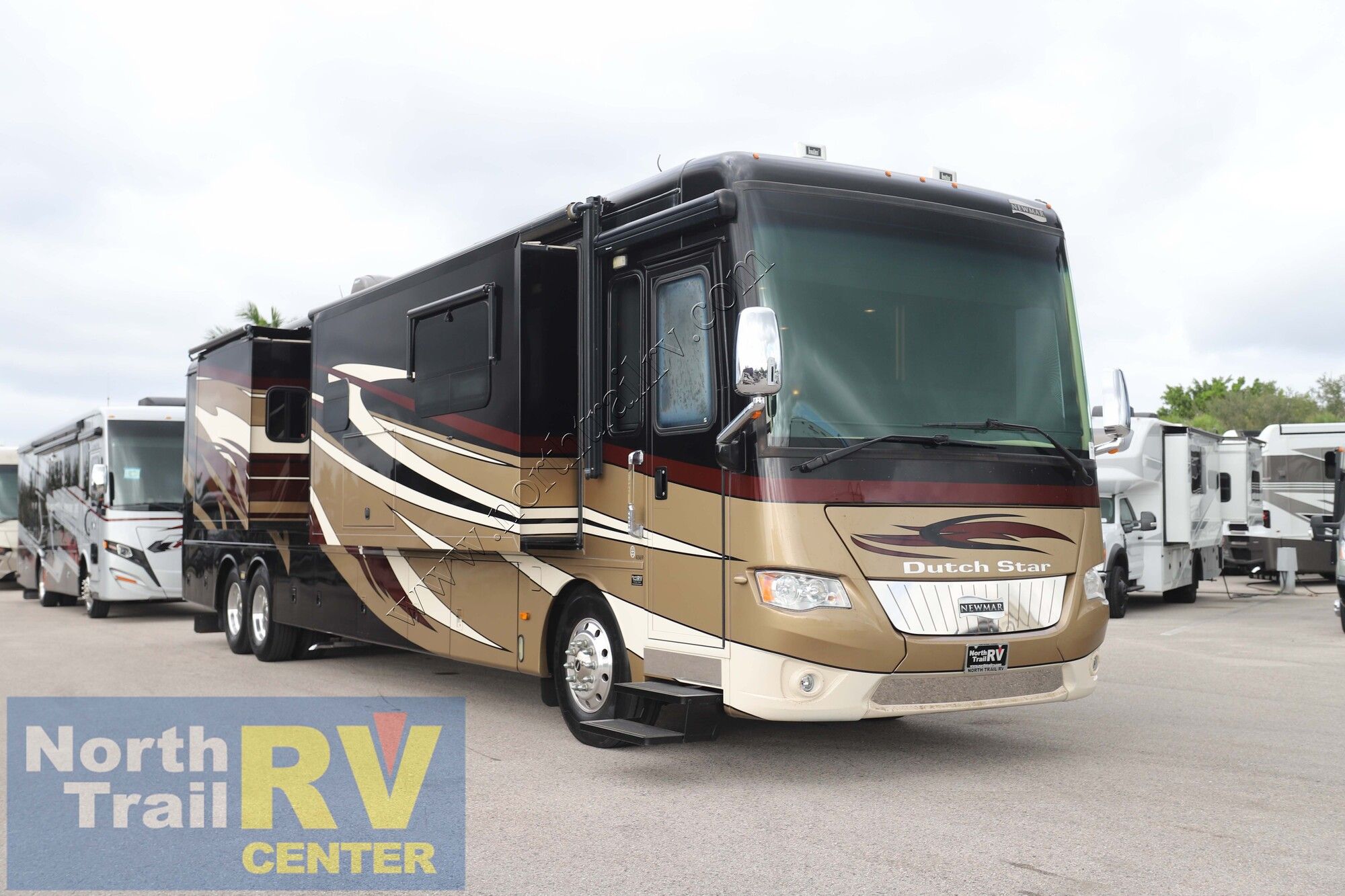 Used 2014 Newmar Dutch Star 4369 Class A  For Sale