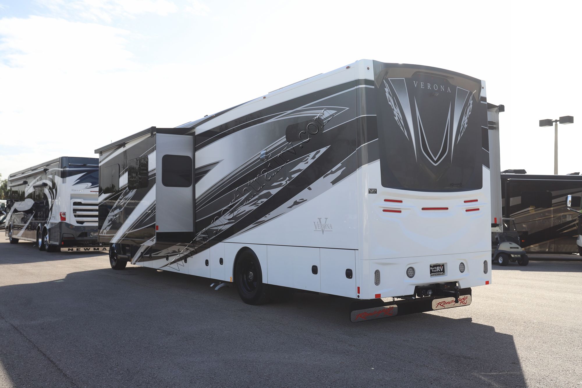 Used 2024 Renegade Rv Verona 40VBH Super C  For Sale