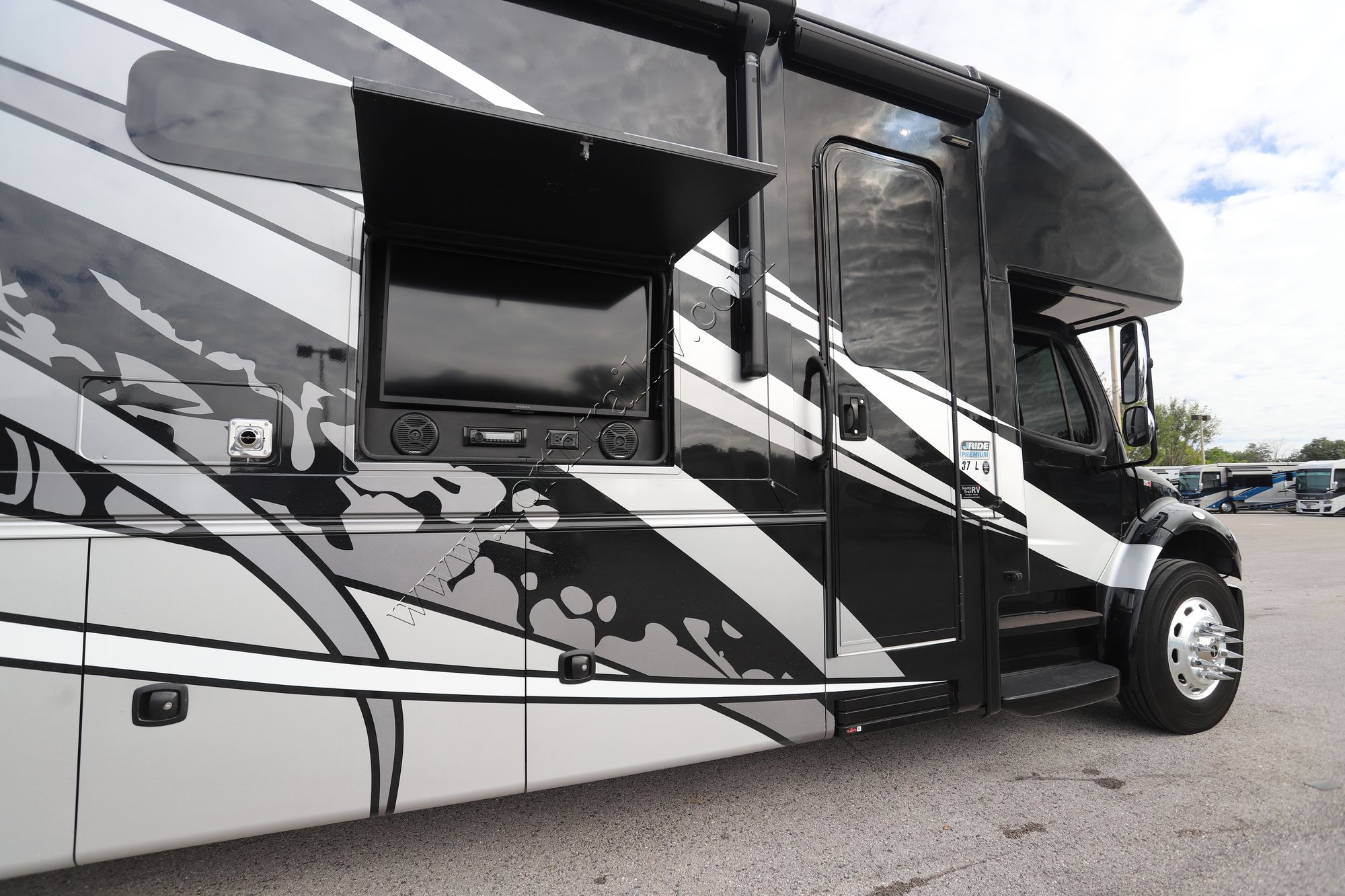 Used 2022 Jayco Seneca 37L Super C  For Sale