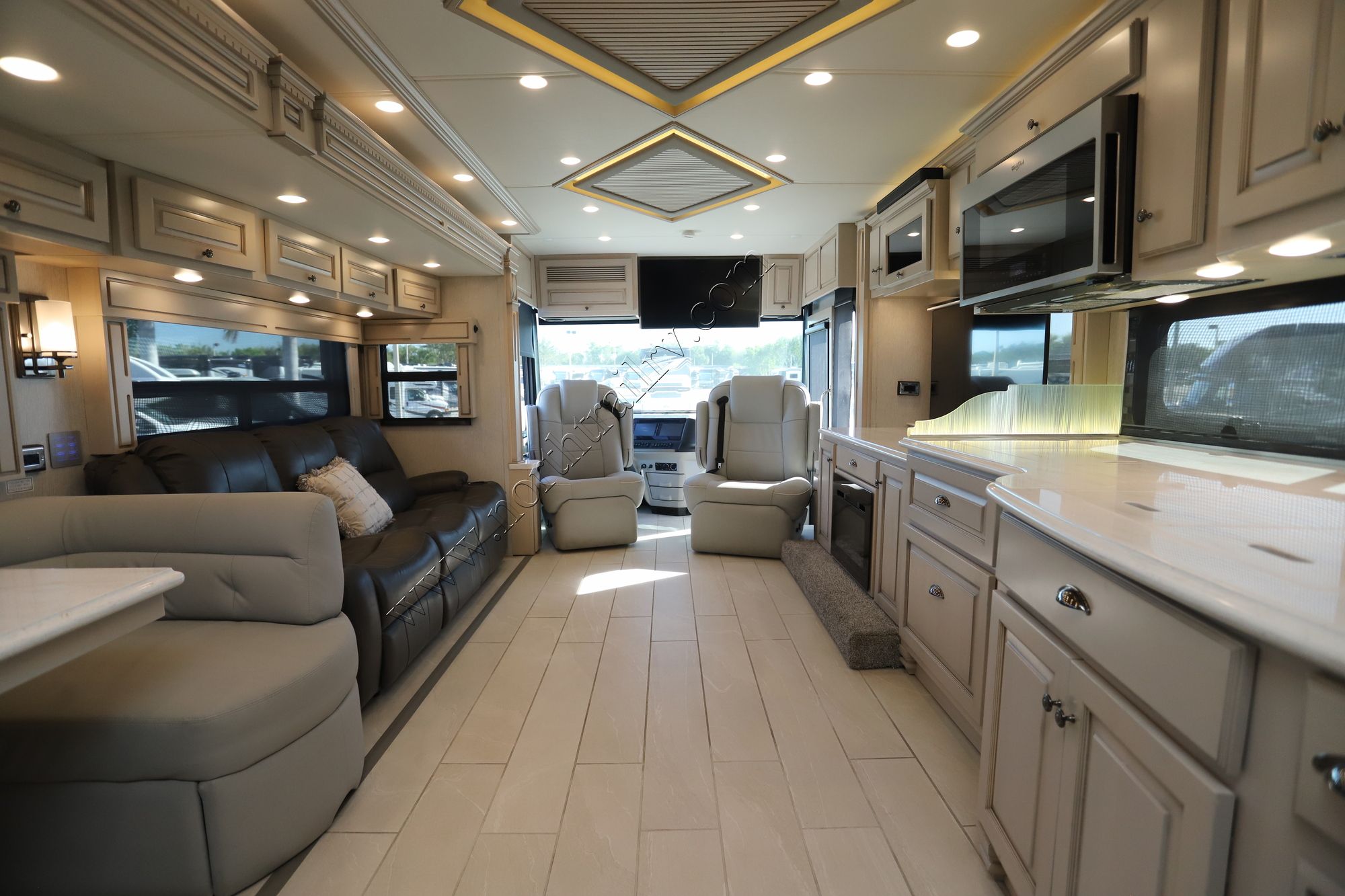 Used 2022 Newmar Dutch Star 4326 Class A  For Sale