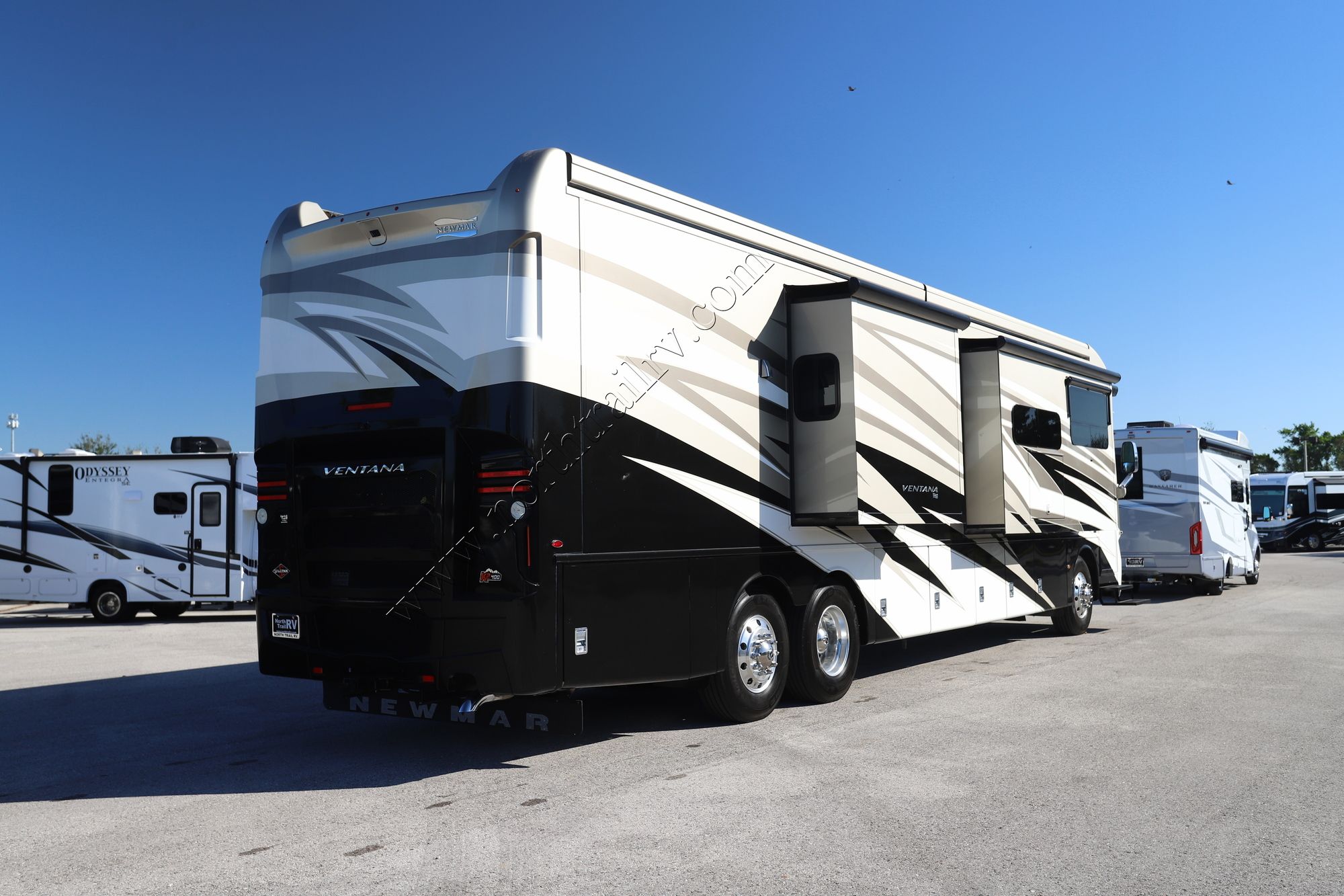 Used 2021 Newmar Ventana 4369 Class A  For Sale