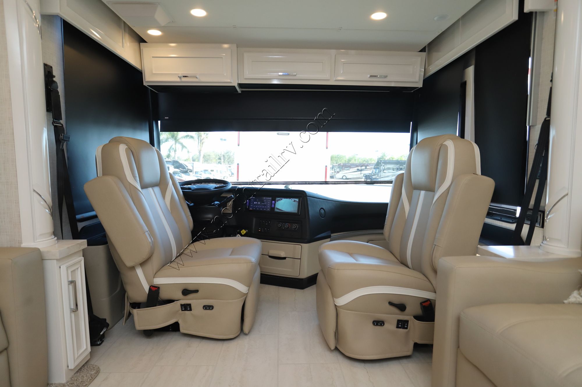 New 2025 Newmar Ventana 3809 Class A  For Sale