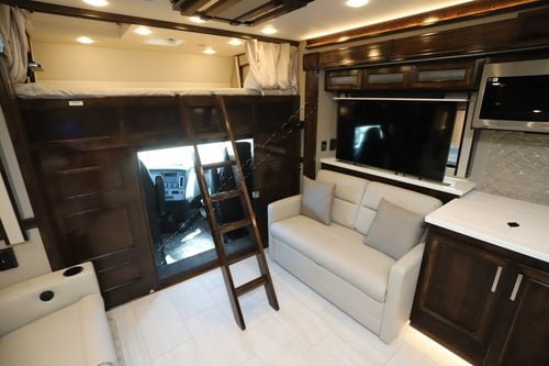 2025 Renegade Rv Classic 45CMR Super C