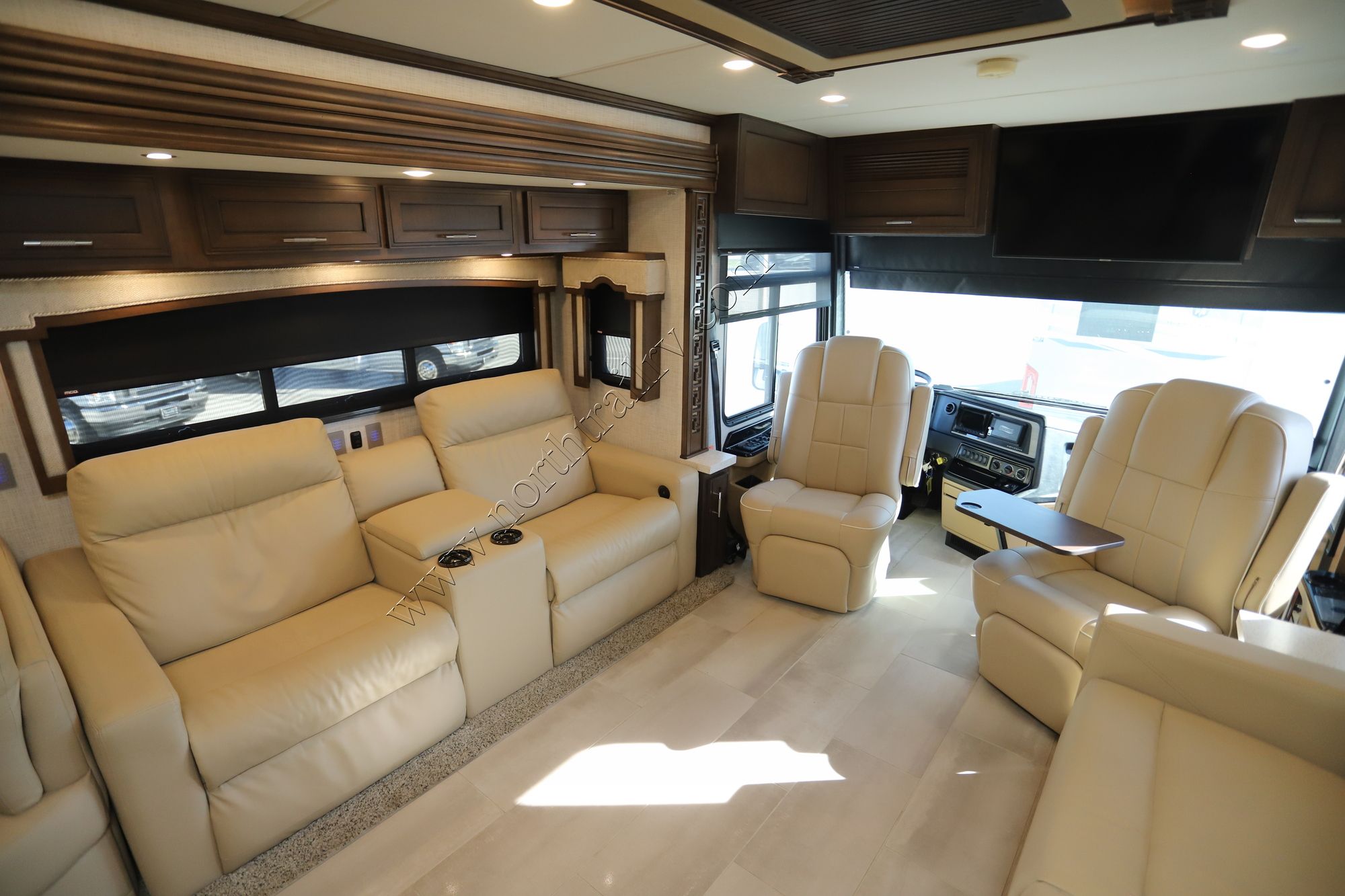 Used 2021 Newmar Ventana 4369 Class A  For Sale