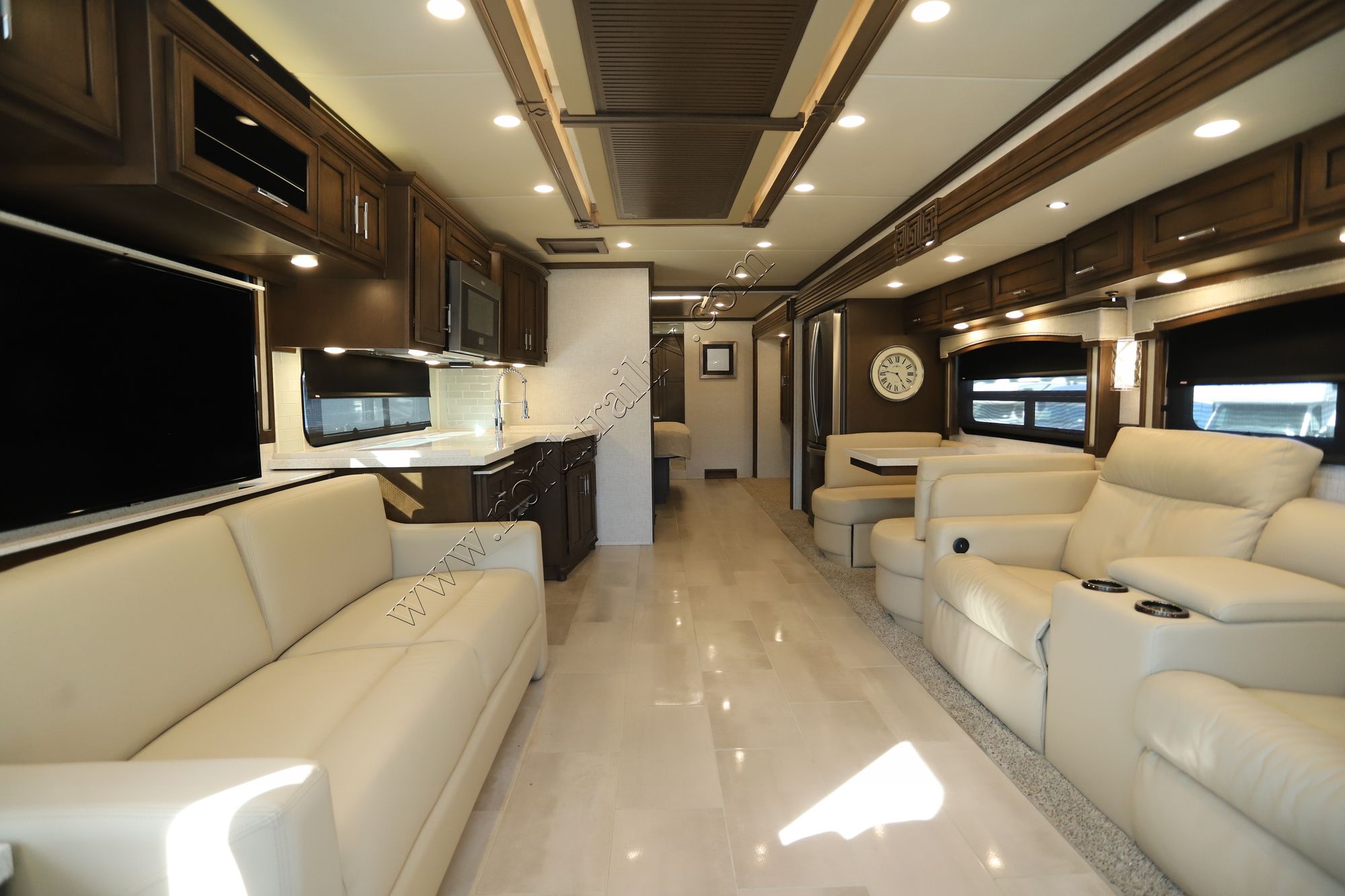 Used 2021 Newmar Ventana 4369 Class A  For Sale