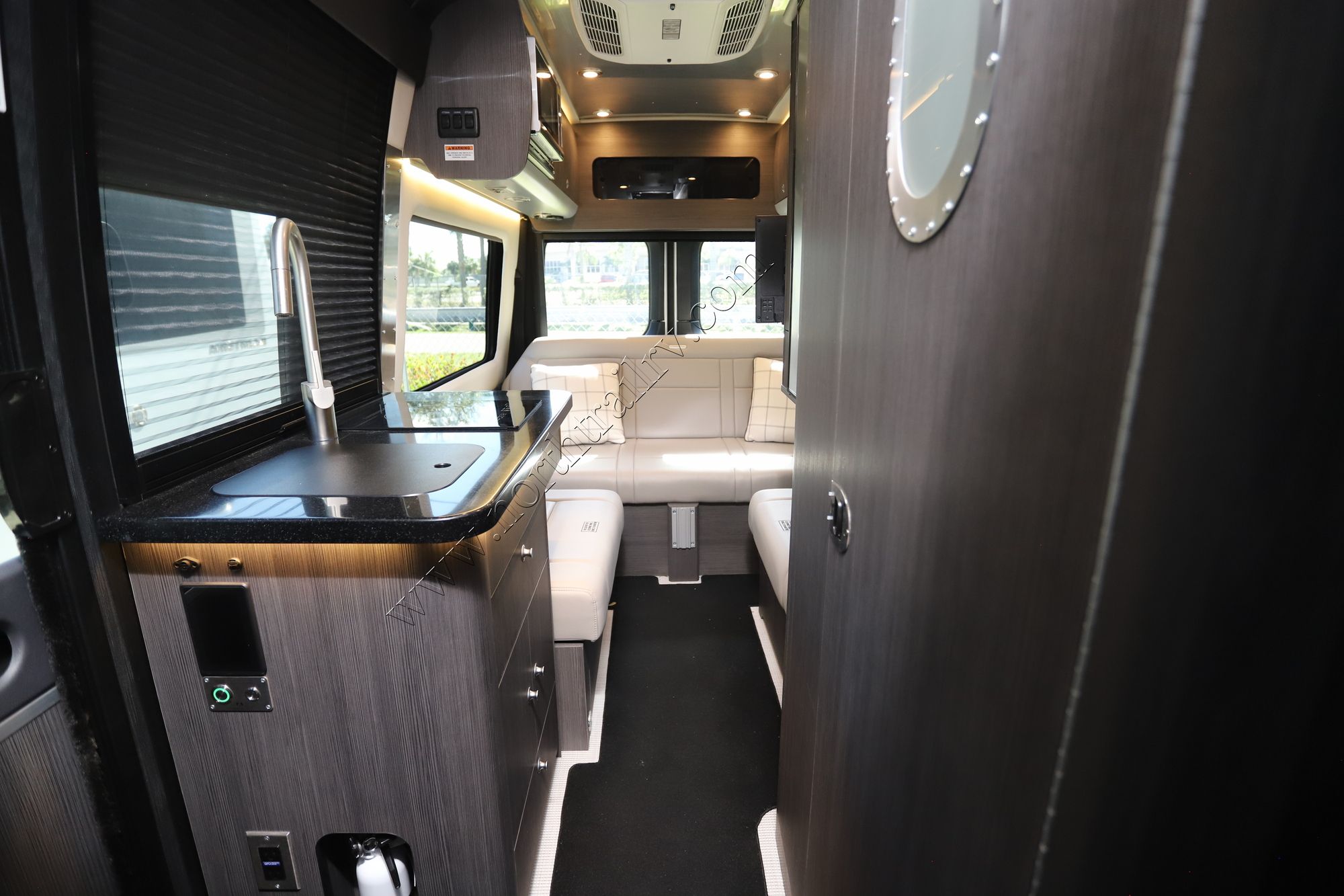 2023 Airstream Interstate 19 E Class B Used  For Sale