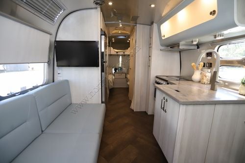 2023 Airstream International 25FBT