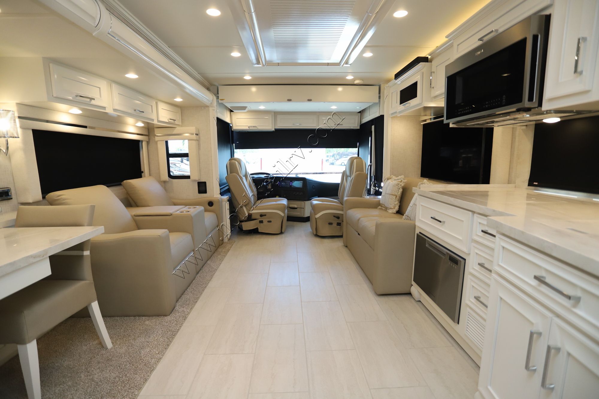 New 2025 Newmar Ventana 3809 Class A  For Sale