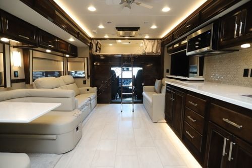 2025 Renegade Rv Classic 45CMR Super C