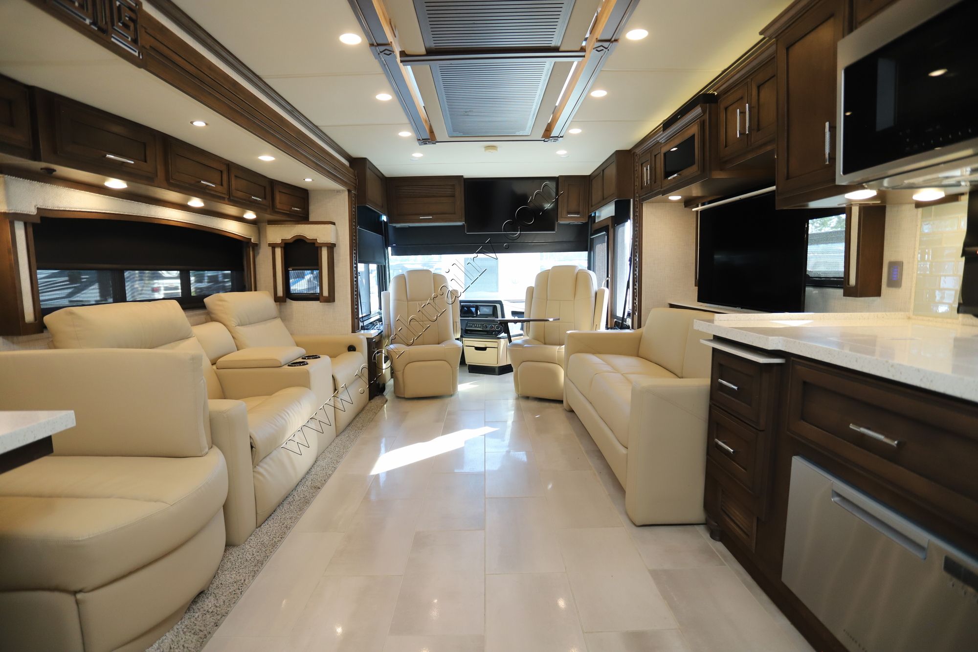 Used 2021 Newmar Ventana 4369 Class A  For Sale