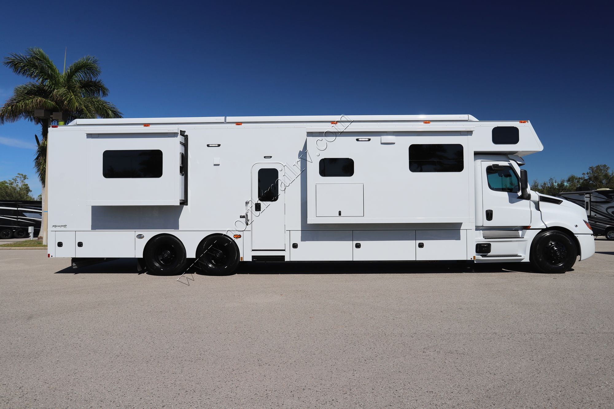 New 2025 Renegade Rv Classic 45CMR Super C  For Sale