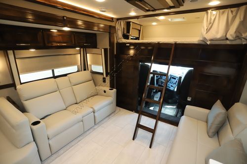 2025 Renegade Rv Classic 45CMR Super C