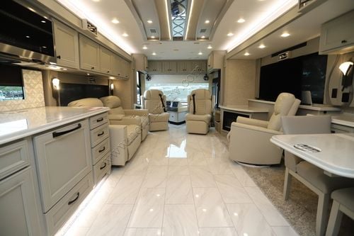 2025 Tiffin Motor Homes Phaeton 44OH