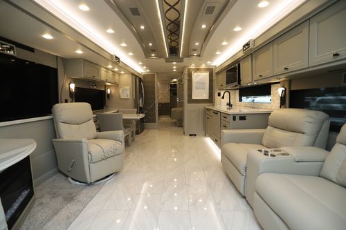 2025 Tiffin Motor Homes Phaeton 44OH