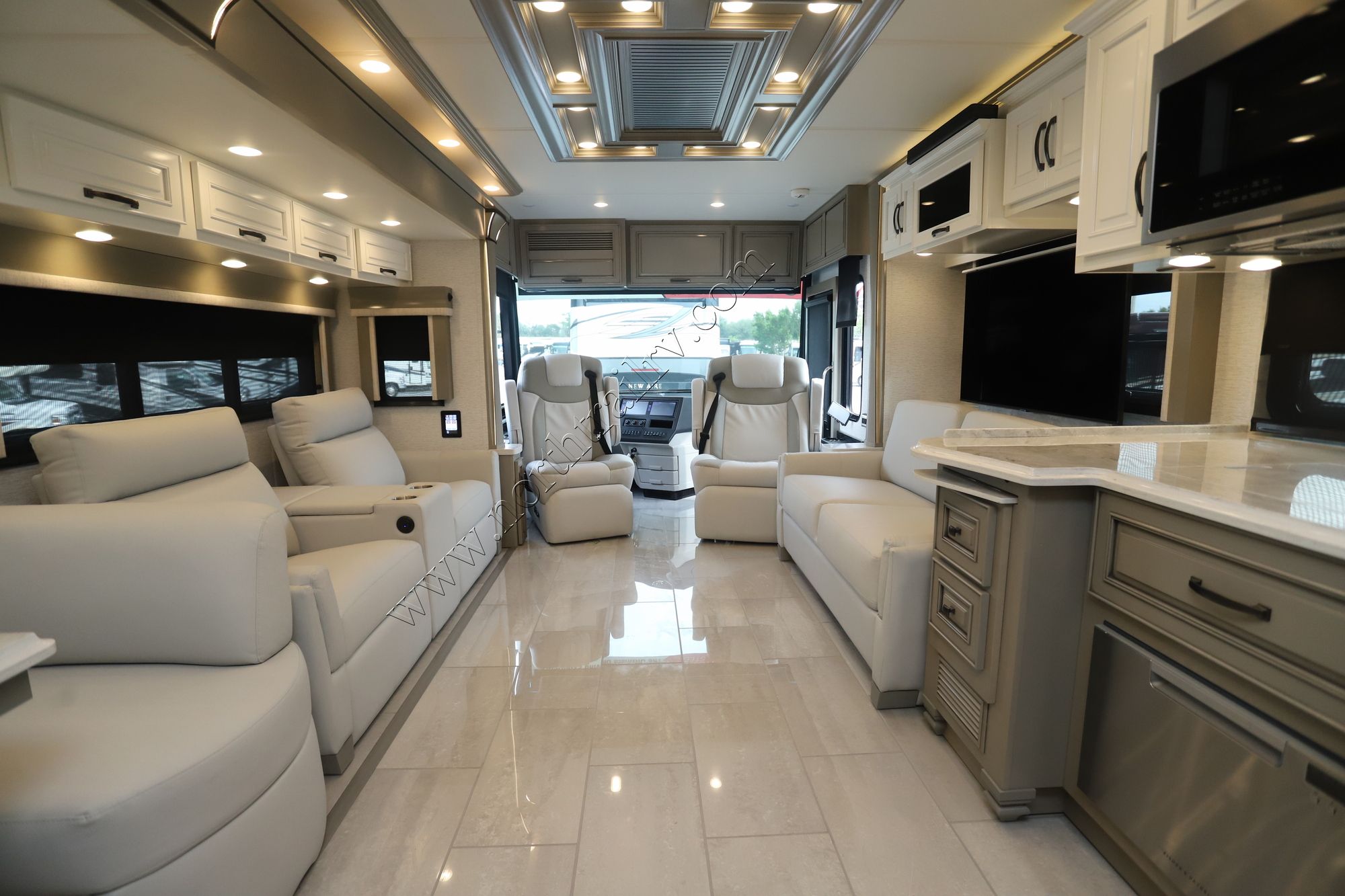 New 2025 Newmar Dutch Star 4081 Class A  For Sale