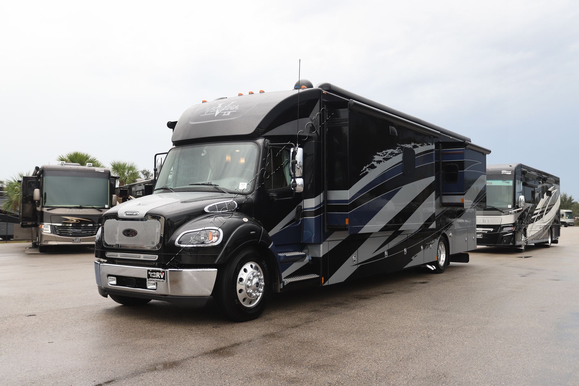 Used 2022 Renegade Rv Verona Le 40LRB Super C  For Sale