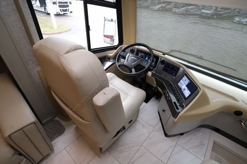 2025 Tiffin Motor Homes Phaeton 44OH