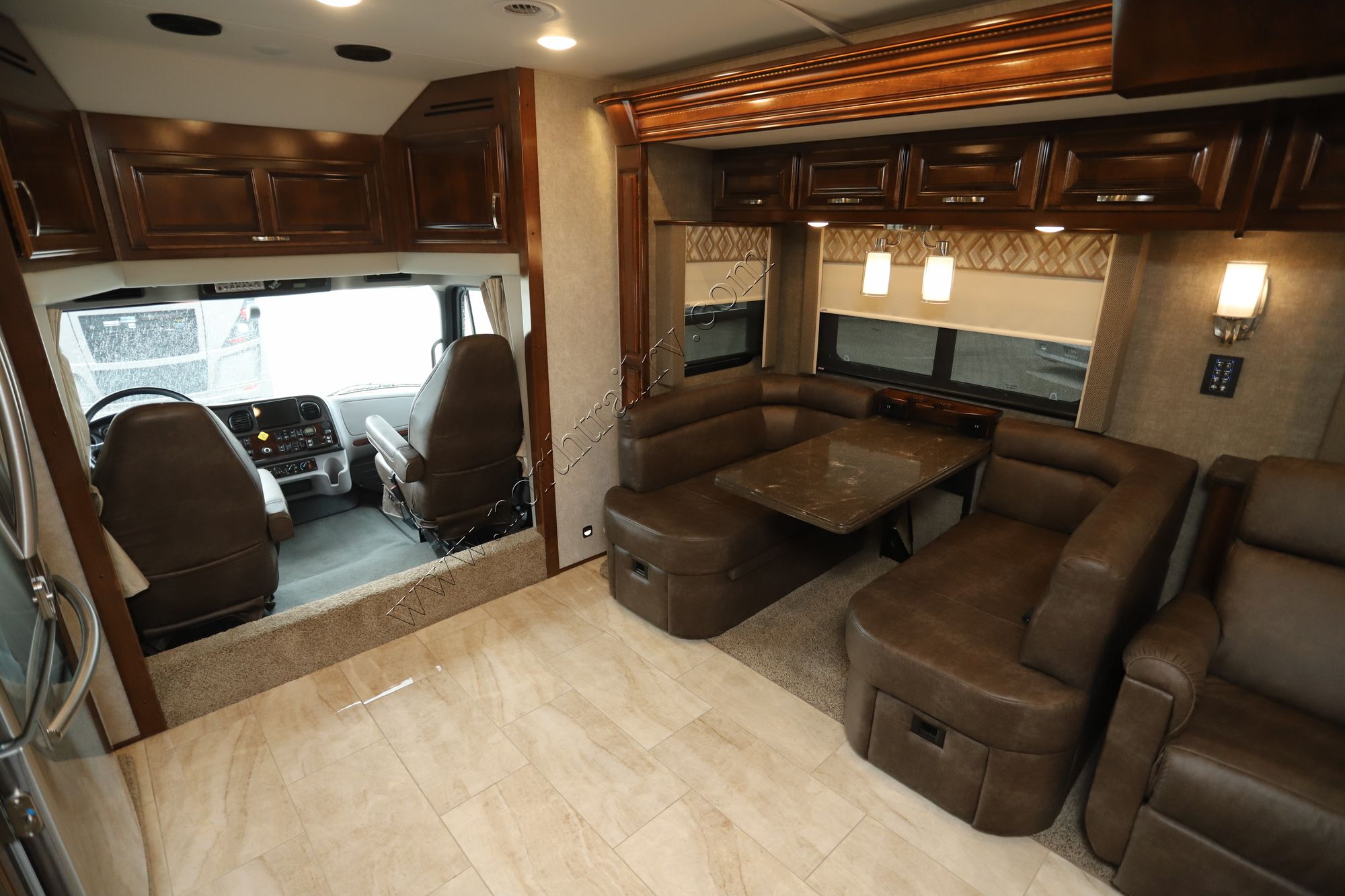 Used 2022 Renegade Rv Verona Le 40LRB Super C  For Sale