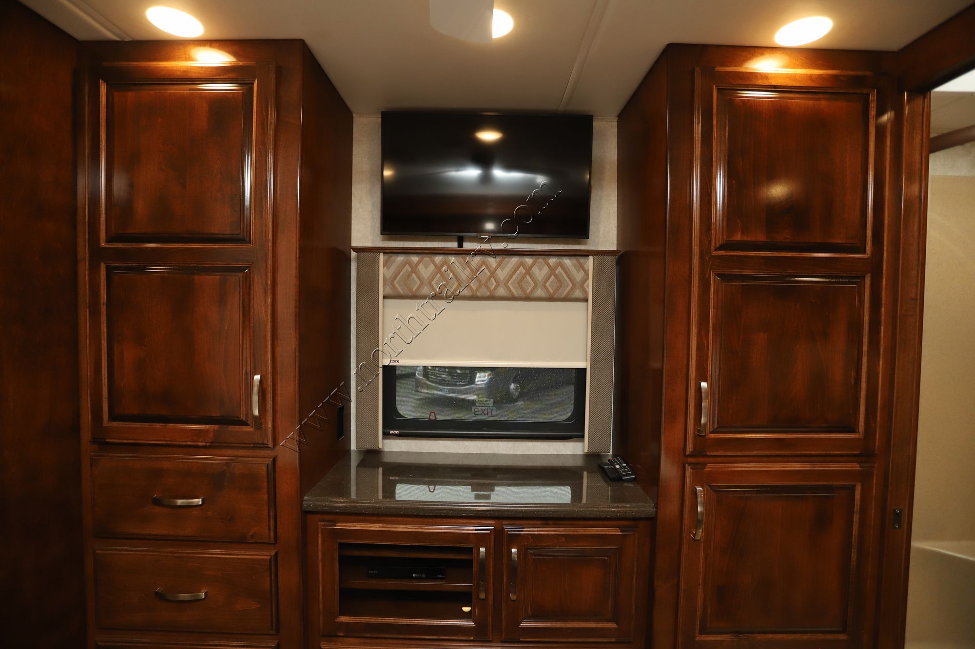 Used 2022 Renegade Rv Verona Le 40LRB Super C  For Sale