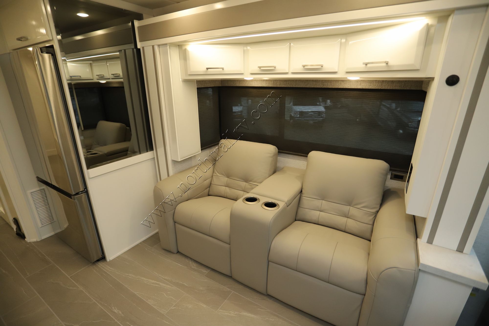 New 2025 Newmar New Aire 3547 Class A  For Sale