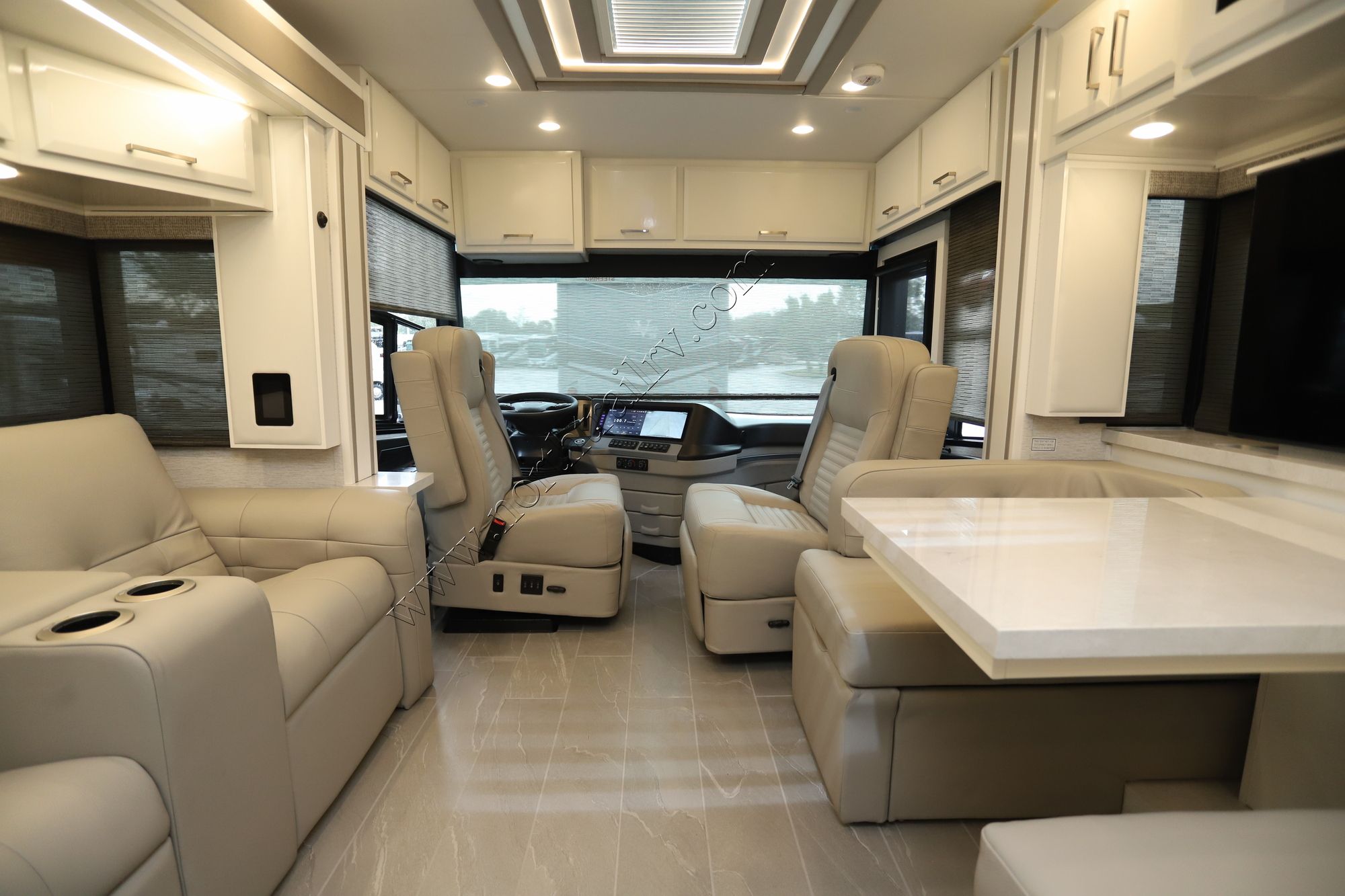 New 2025 Newmar New Aire 3547 Class A  For Sale