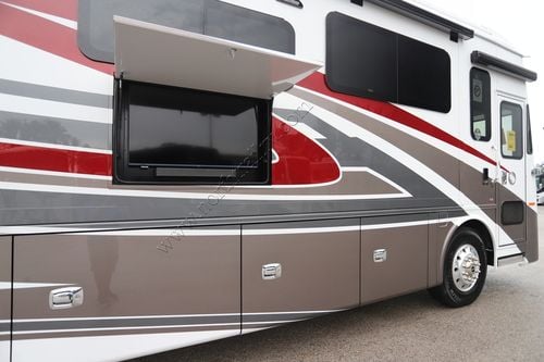 2025 Tiffin Motor Homes Phaeton 44OH