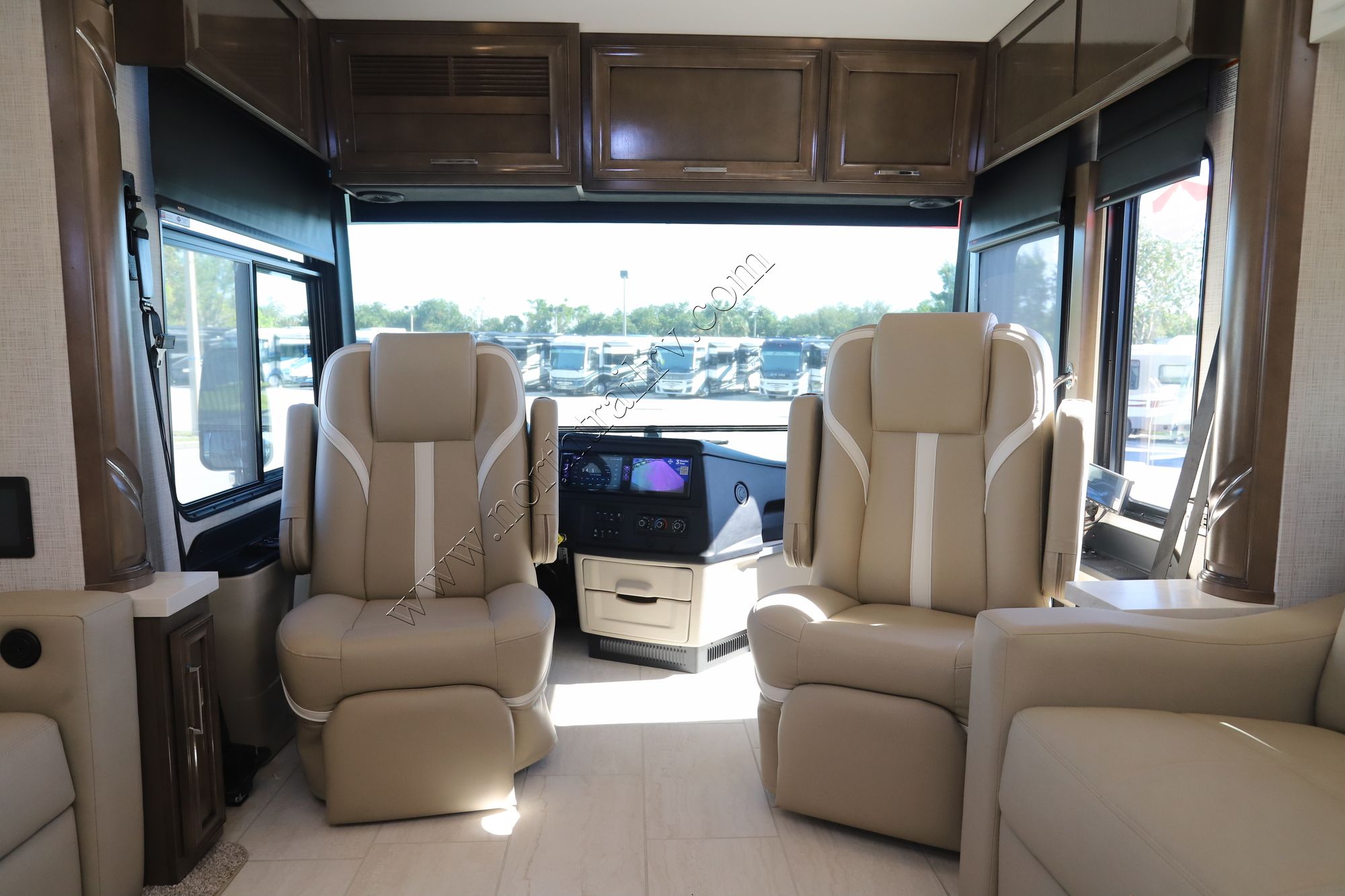 New 2025 Newmar Ventana 4369 Class A  For Sale