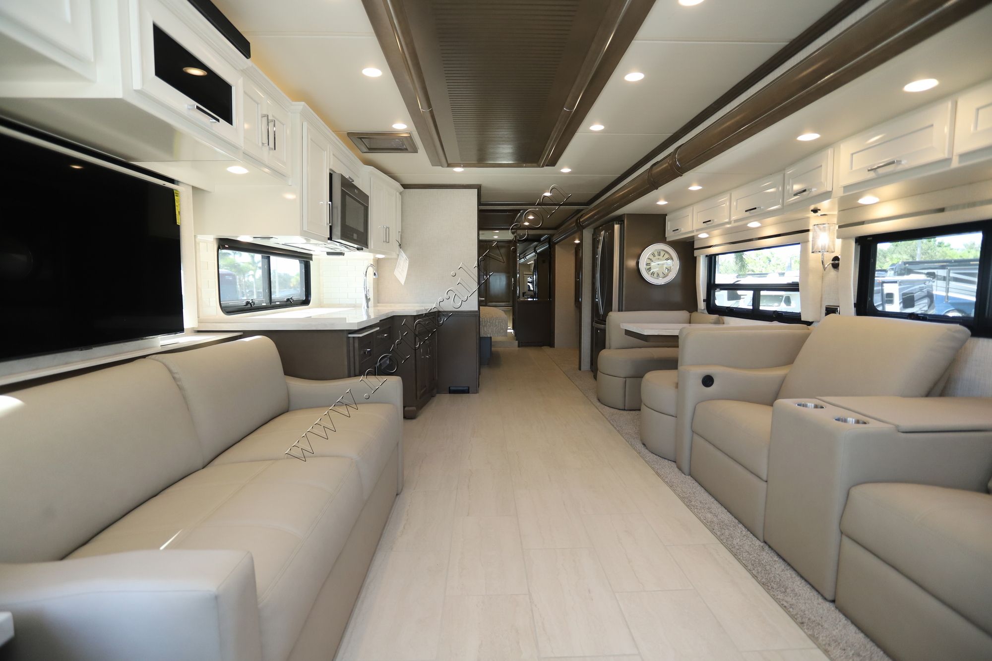 New 2025 Newmar Ventana 4369 Class A  For Sale