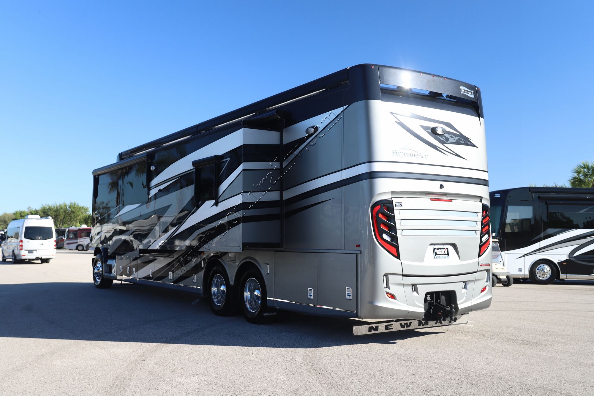 New 2025 Newmar Supreme Aire 4530 Super C  For Sale