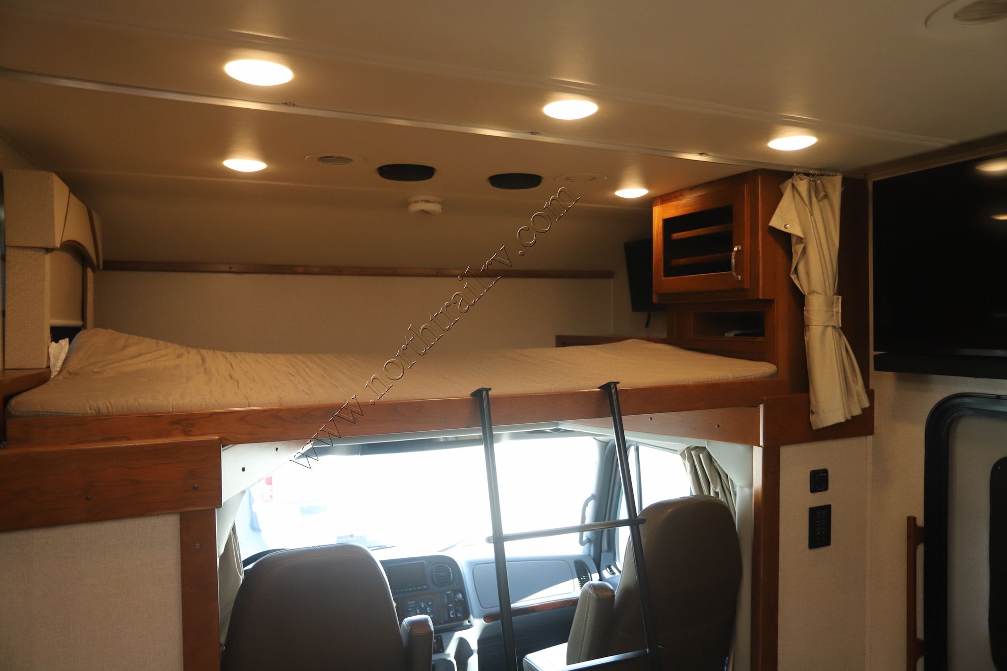 Used 2019 Renegade Rv Valencia 38RW Super C  For Sale