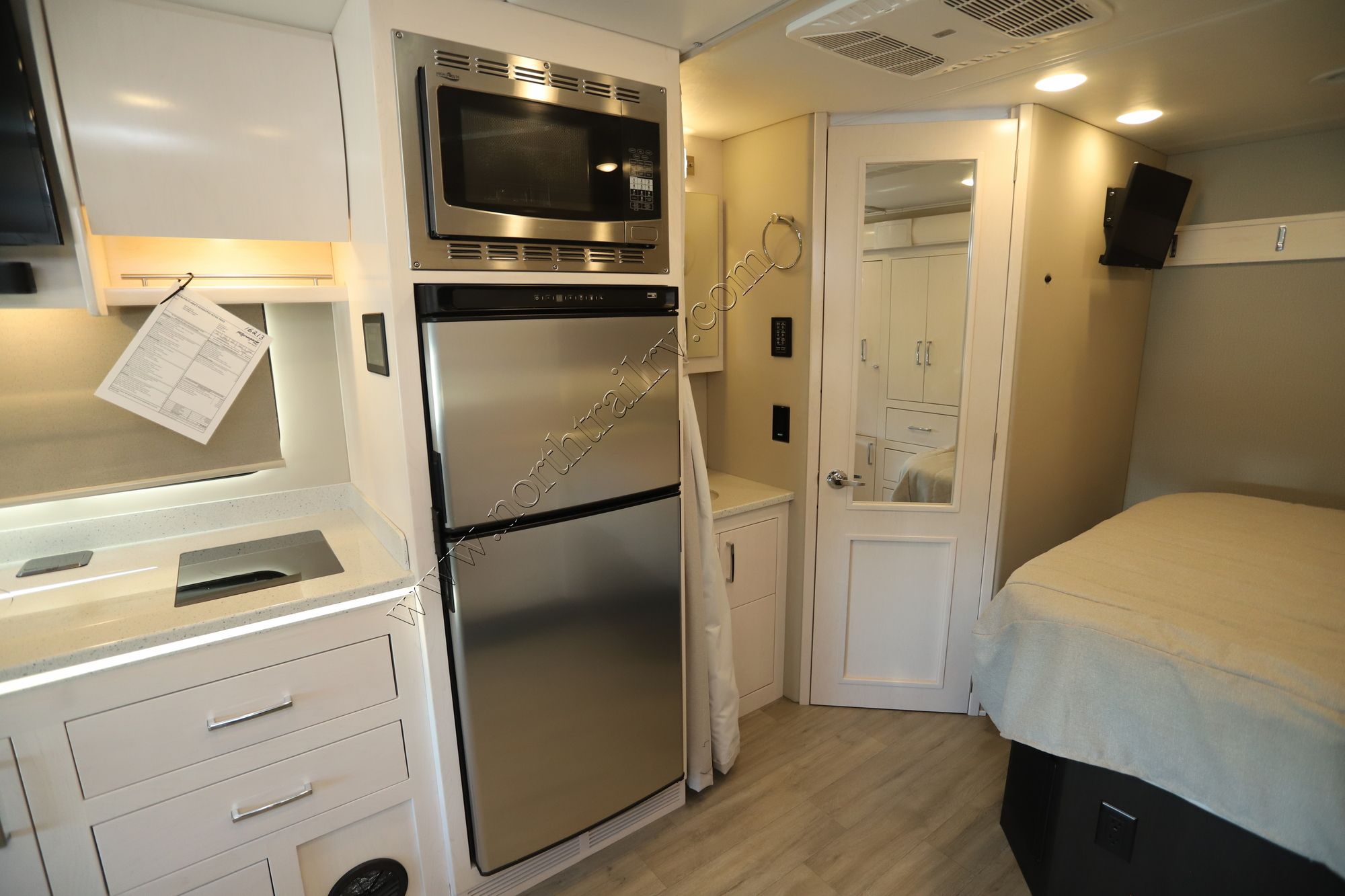 New 2025 Renegade Rv Vienna 25FWC Class C  For Sale