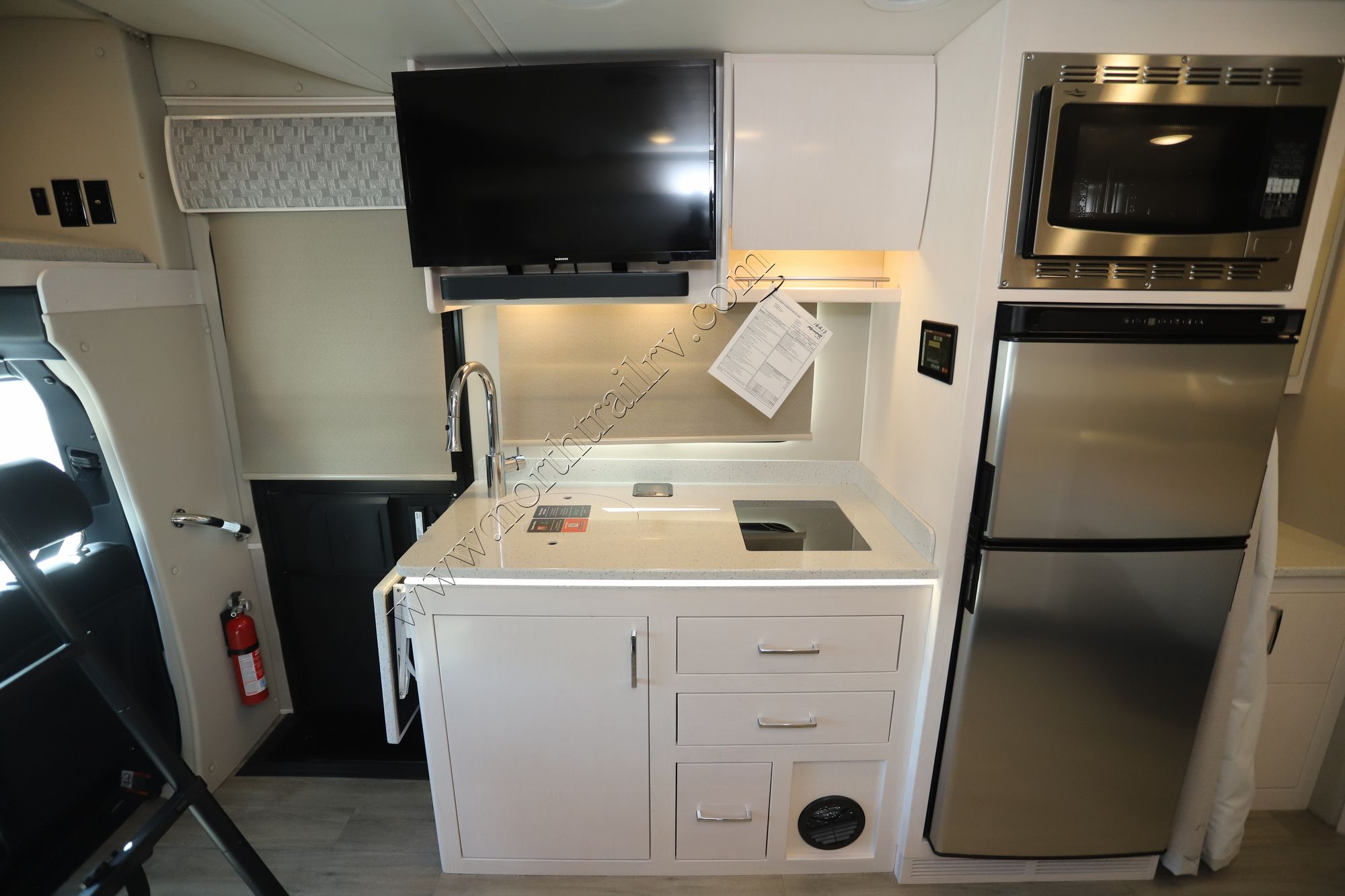 New 2025 Renegade Rv Vienna 25FWC Class C  For Sale