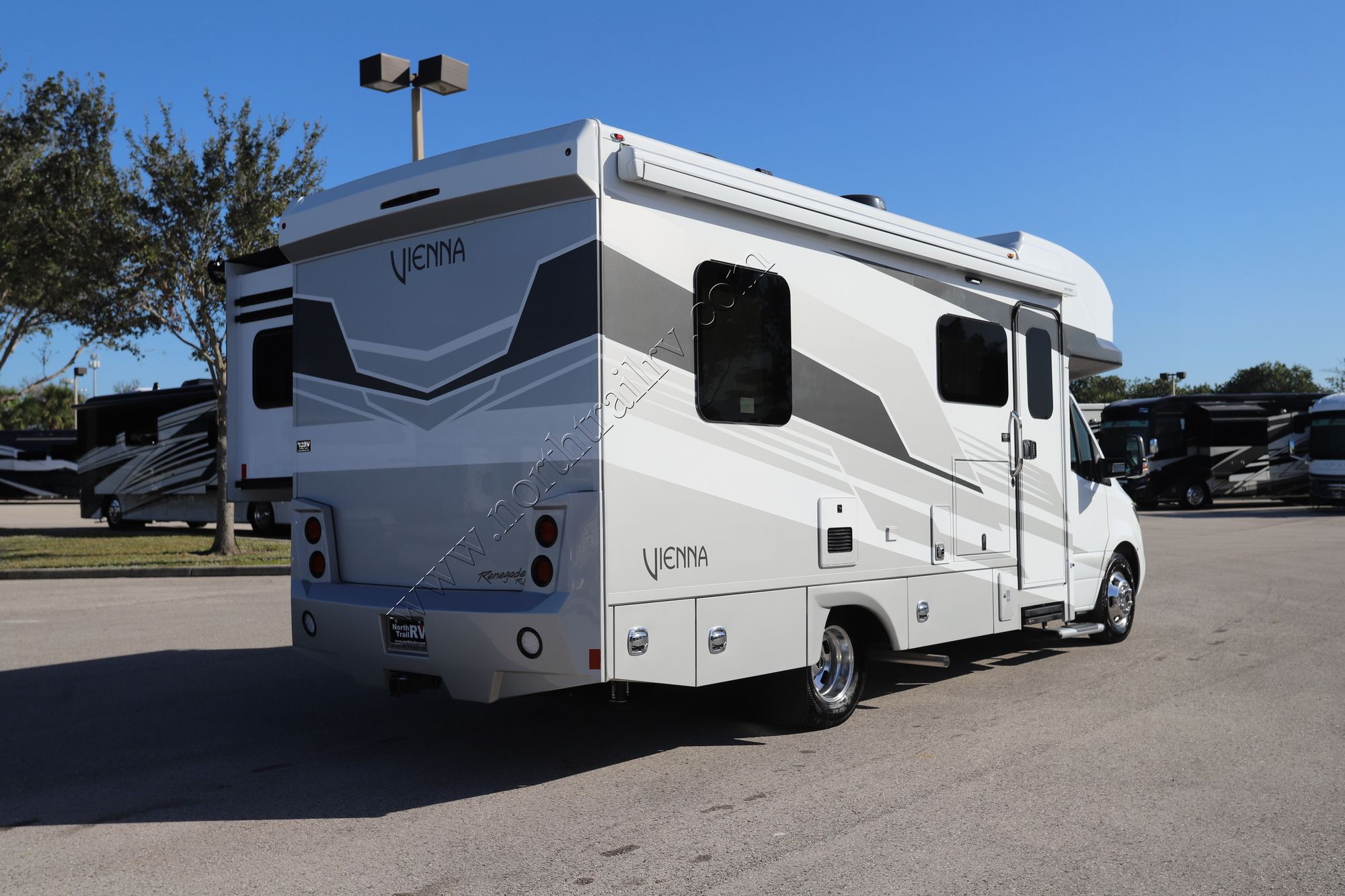 New 2025 Renegade Rv Vienna 25FWC Class C  For Sale