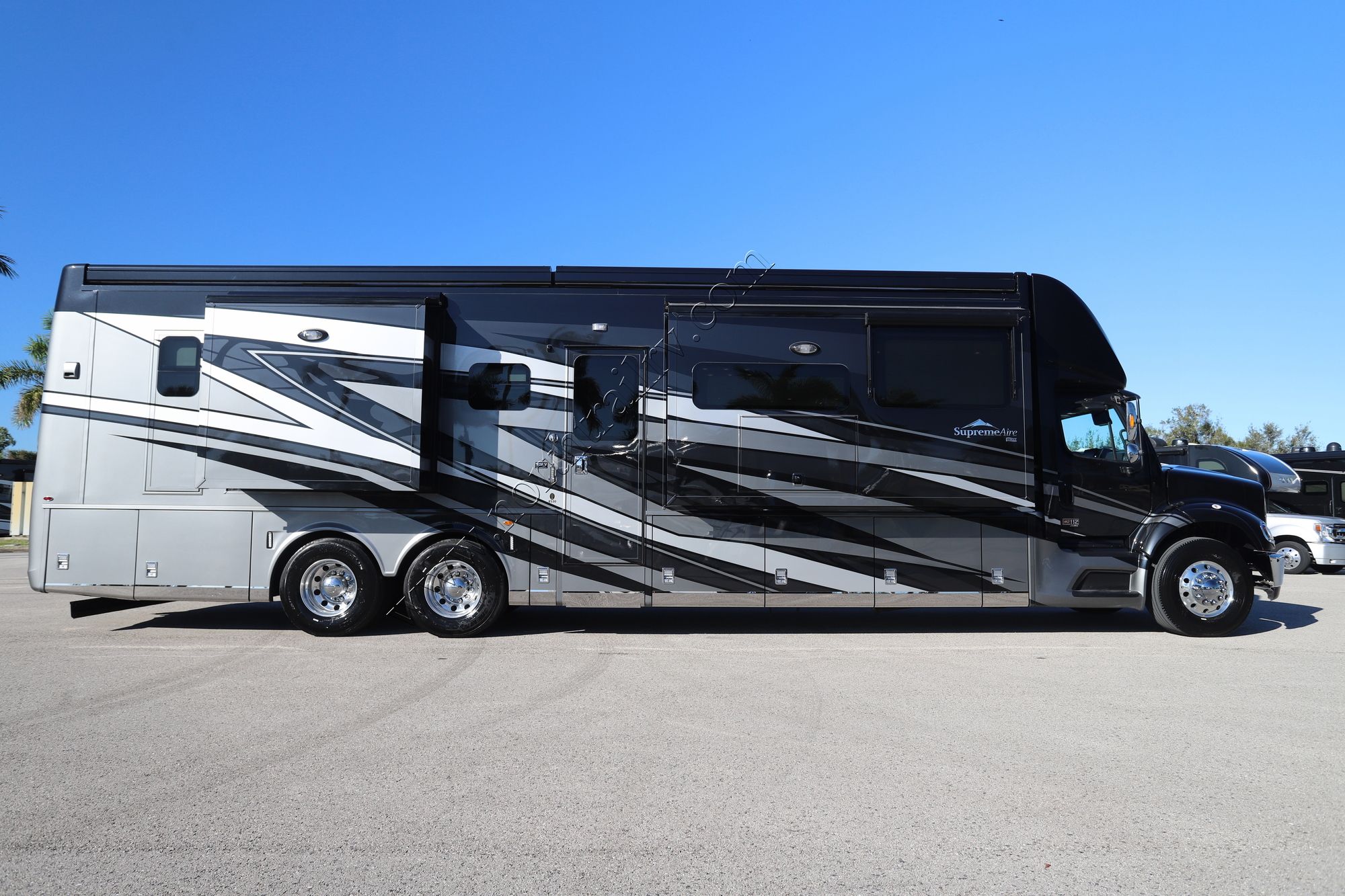 New 2025 Newmar Supreme Aire 4530 Super C  For Sale