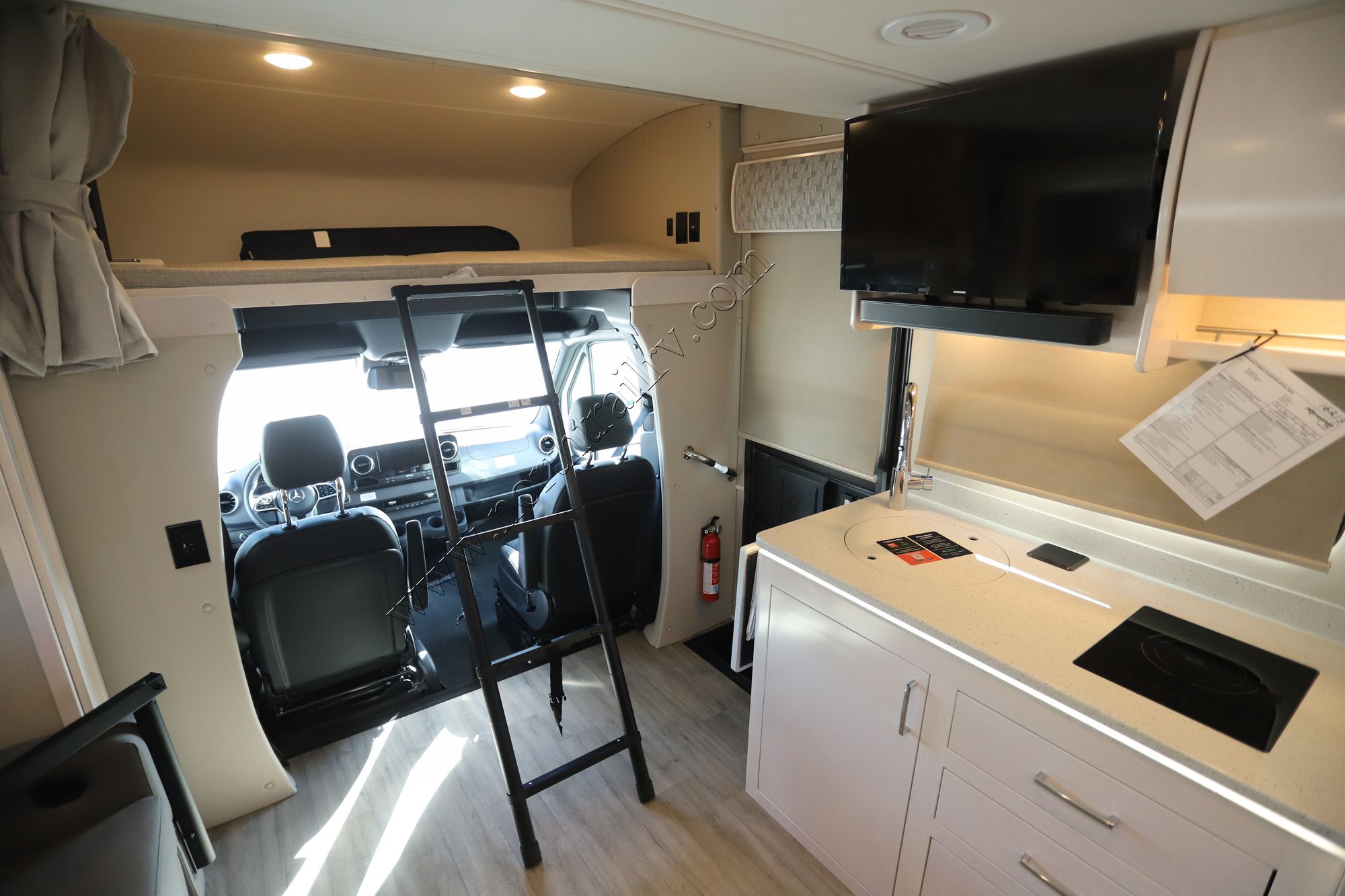 New 2025 Renegade Rv Vienna 25FWC Class C  For Sale