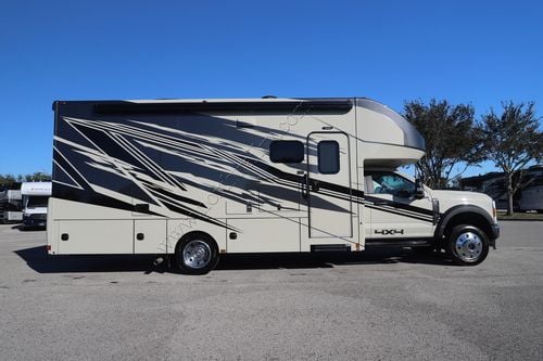 2025 Renegade Rv Veracruz 30VRM