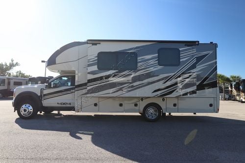 2025 Renegade Rv Veracruz 30VRM