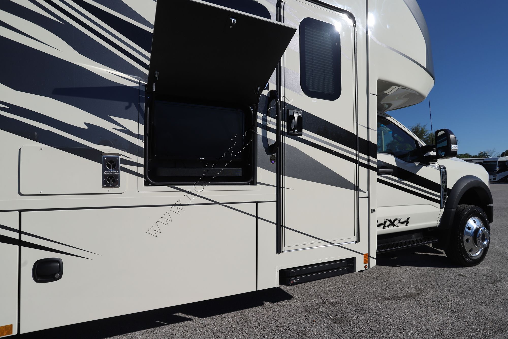 New 2025 Renegade Rv Veracruz 30VRM Super C  For Sale