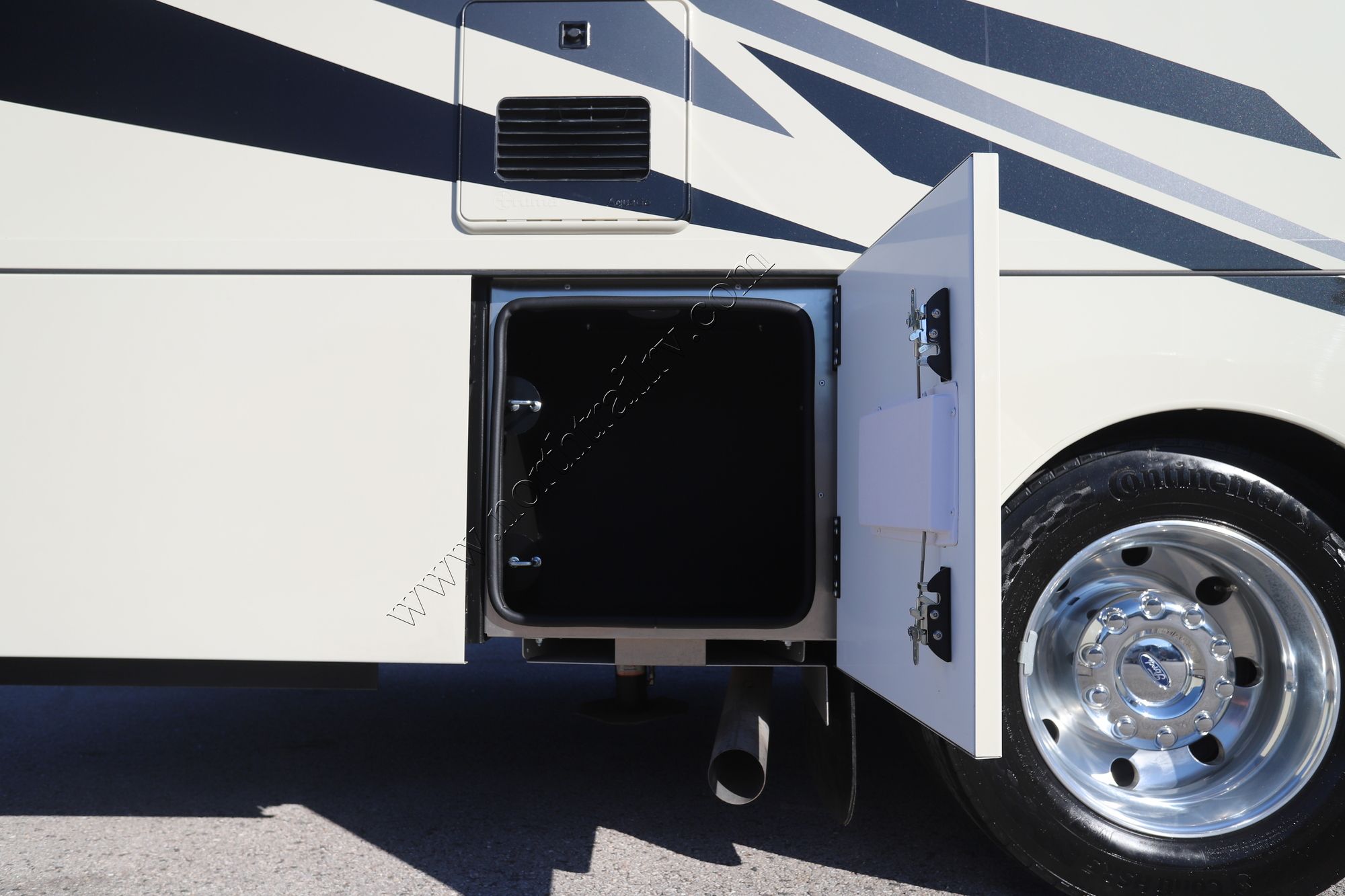 New 2025 Renegade Rv Veracruz 30VRM Super C  For Sale