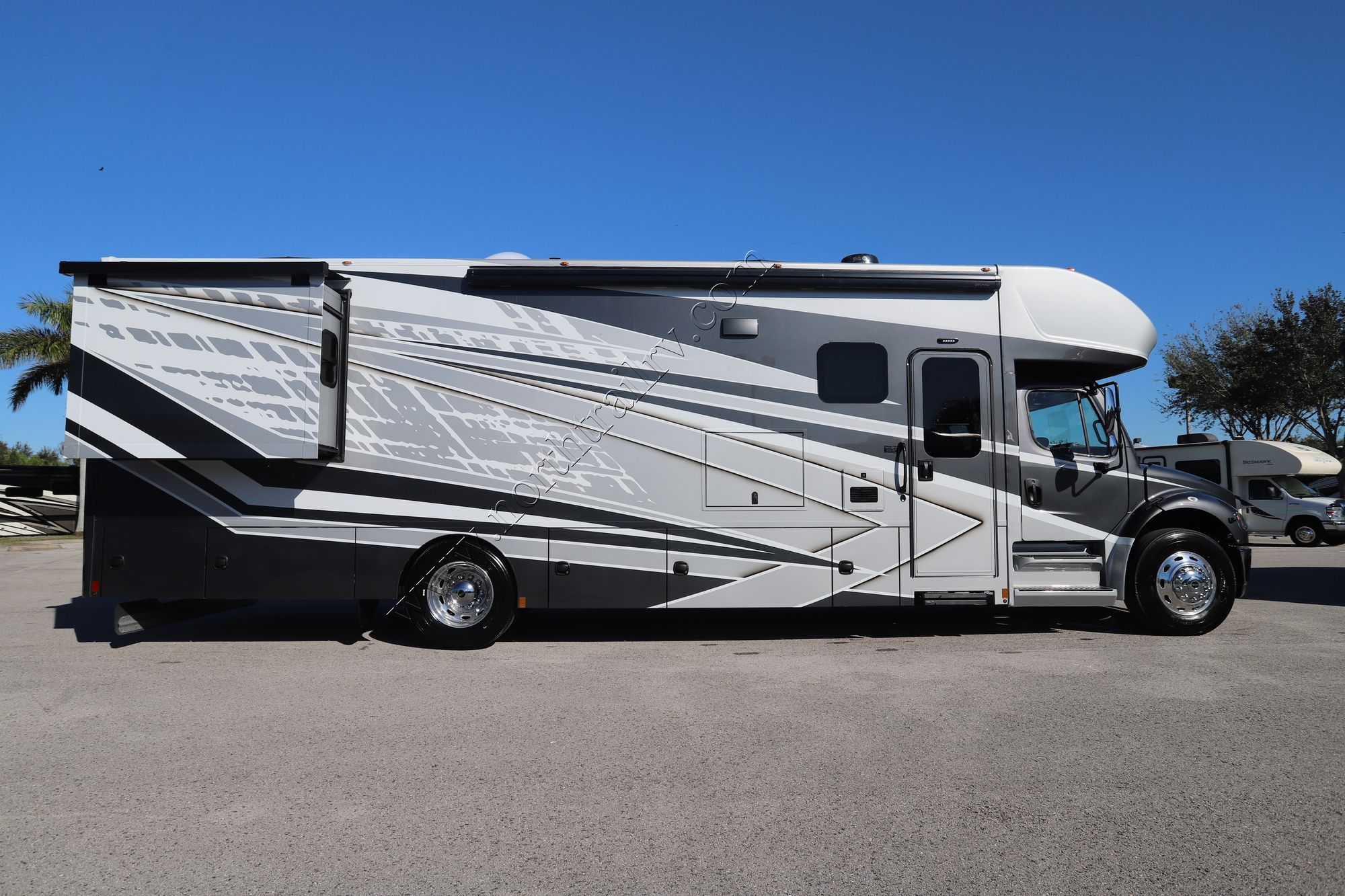 New 2025 Renegade Rv Valencia 36SB Super C  For Sale