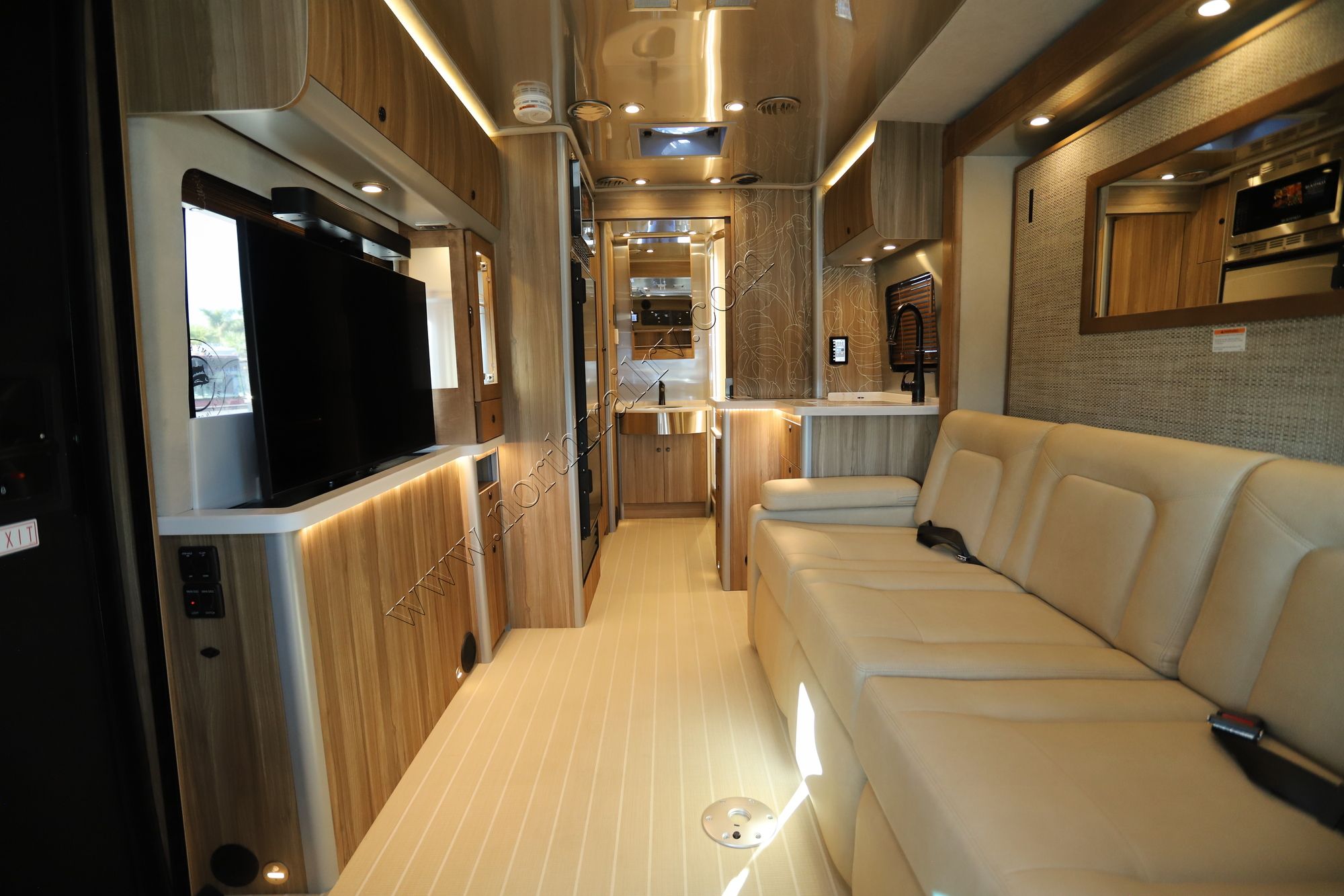 2025 Airstream Atlas Tommy Bahama Class C New  For Sale