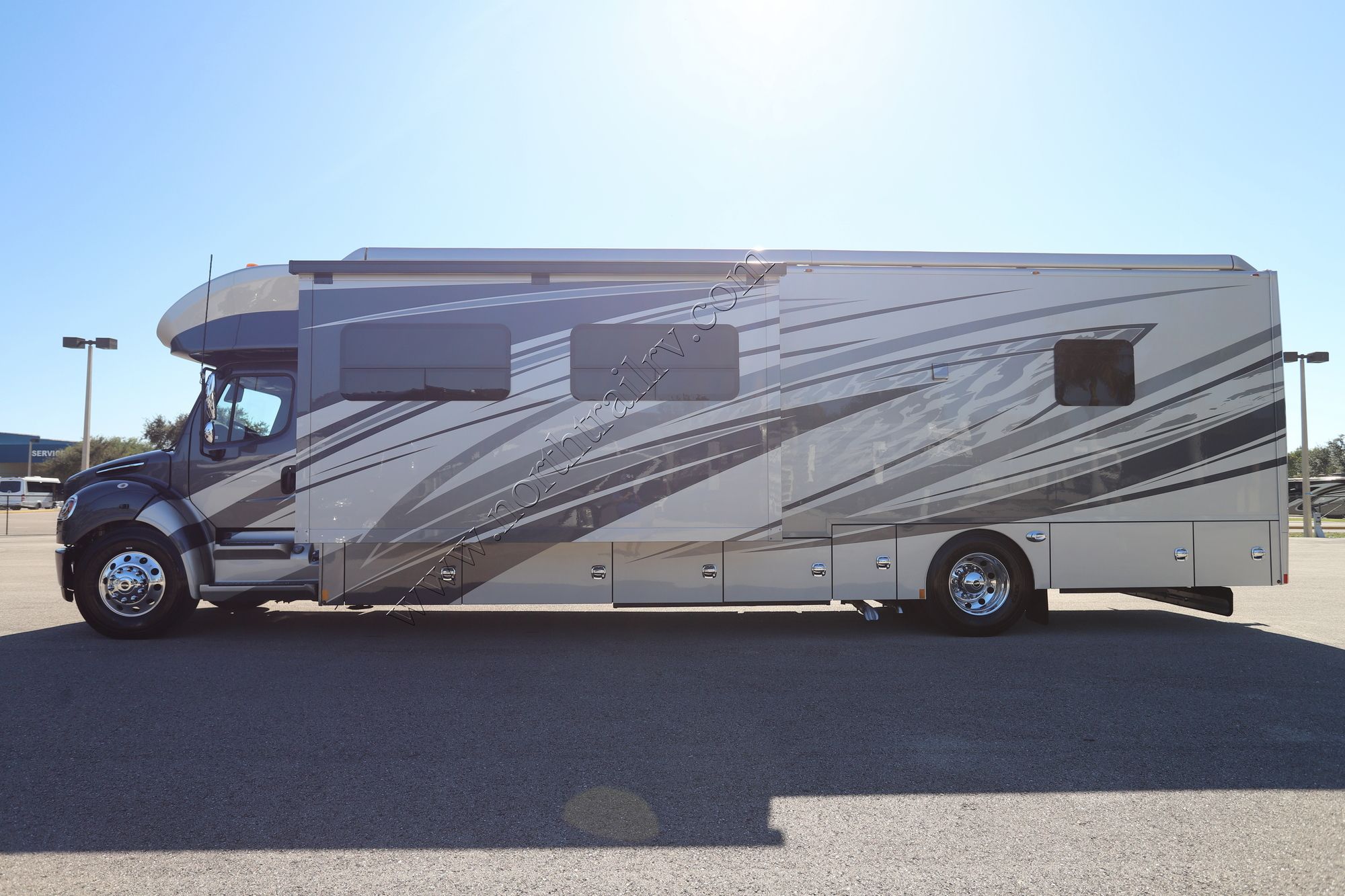 New 2025 Renegade Rv Verona Le 40LTS Super C  For Sale