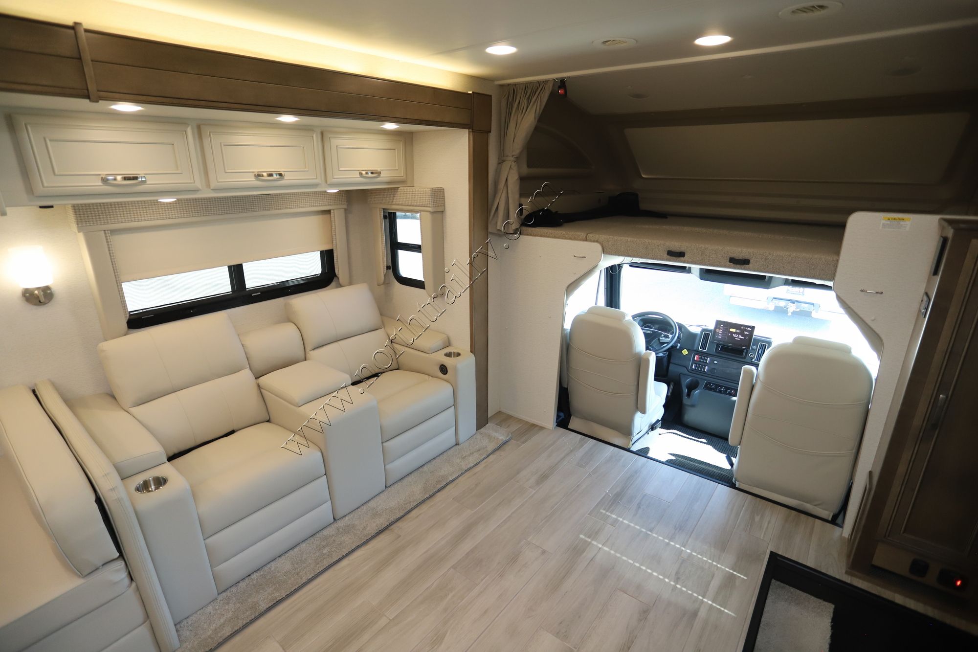 New 2025 Jayco Seneca Prestige 37M Super C  For Sale