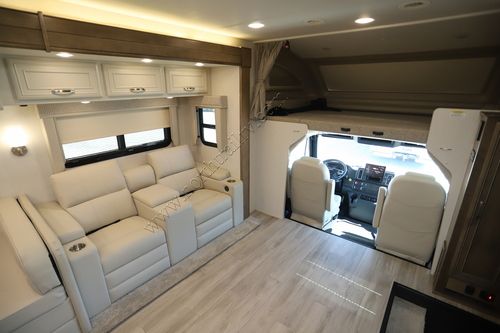 2025 Jayco Seneca Prestige 37M Super C