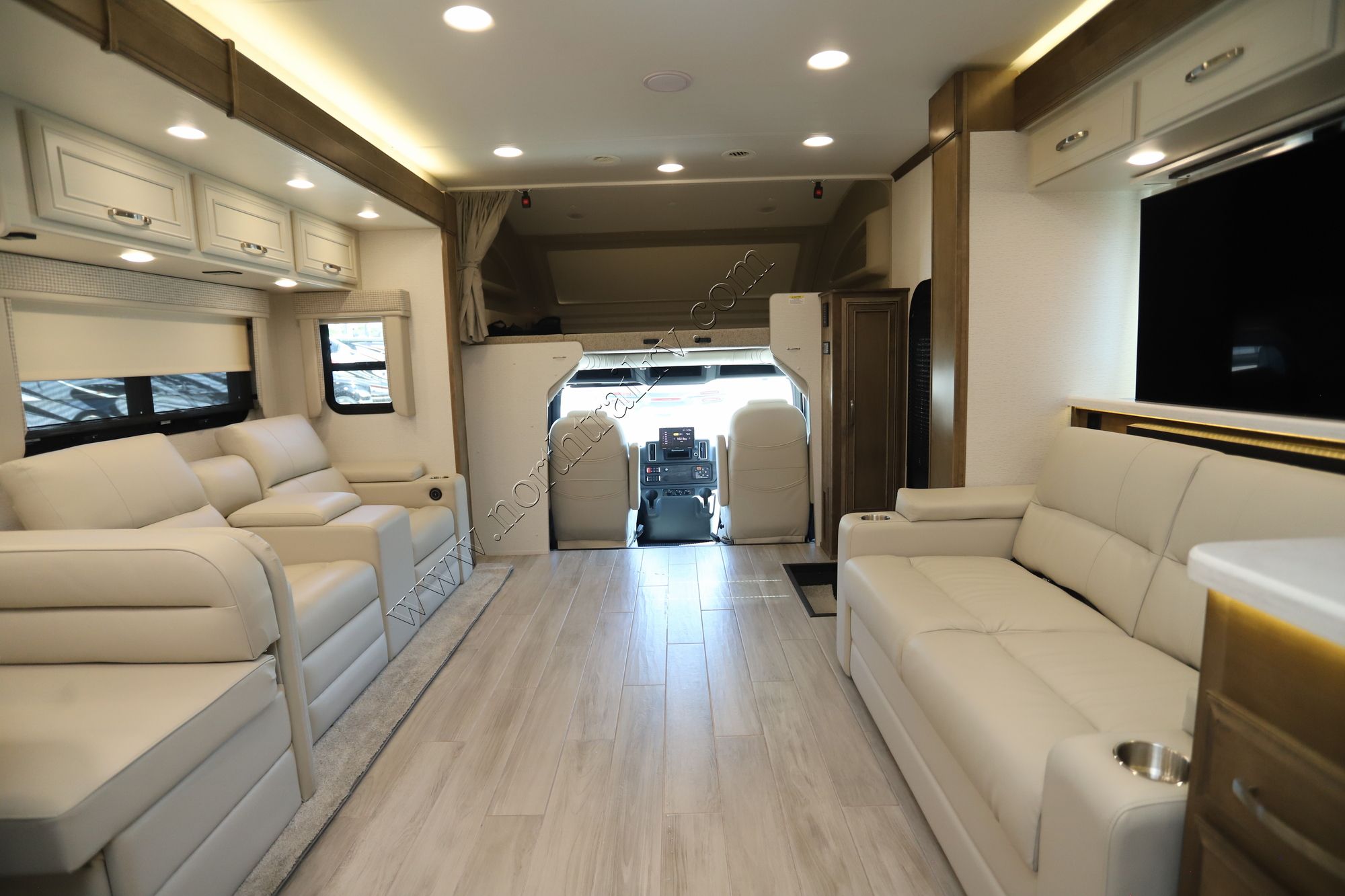 New 2025 Jayco Seneca Prestige 37M Super C  For Sale