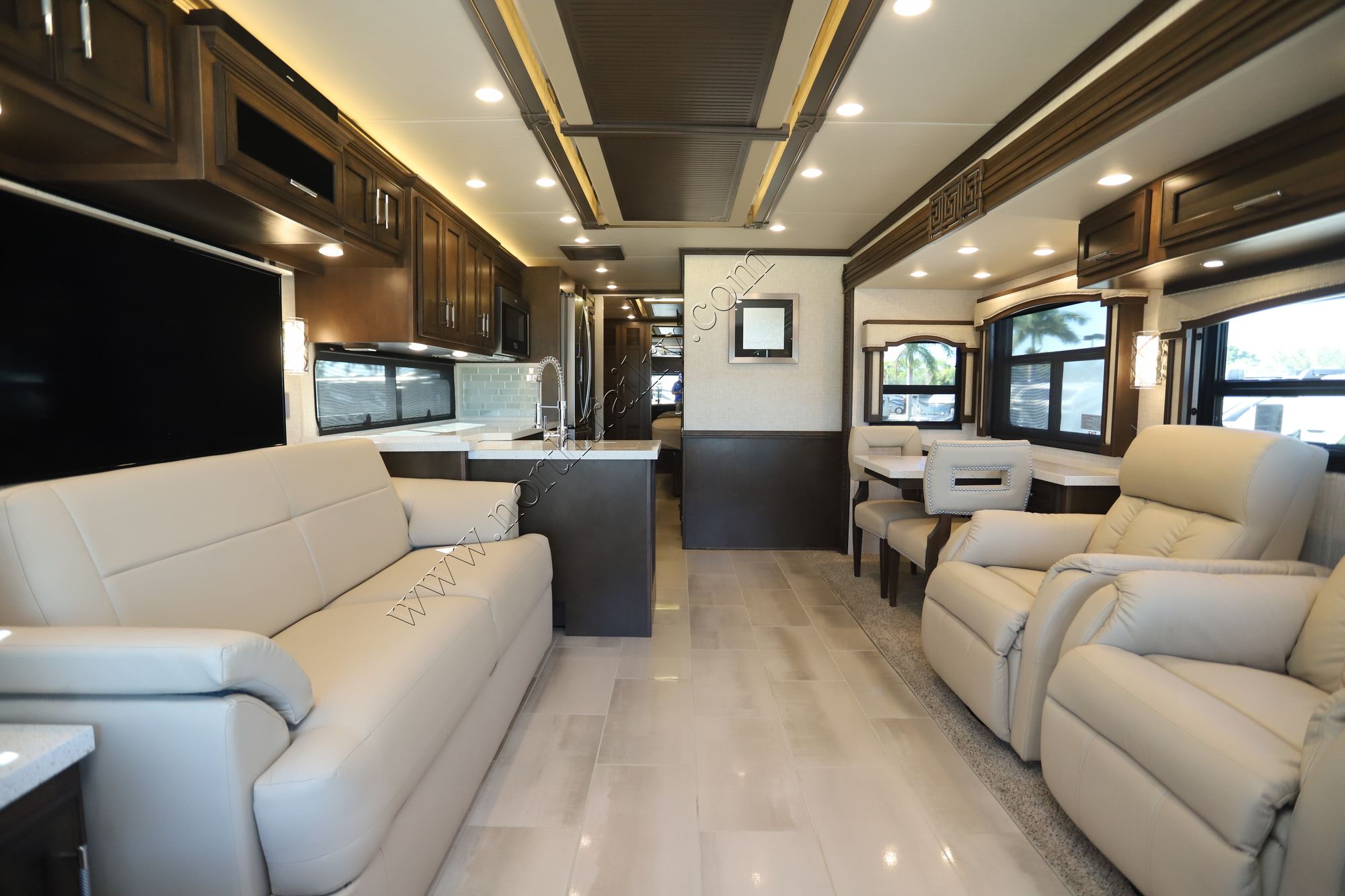 Used 2020 Newmar Ventana 3717 Class A  For Sale