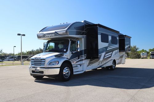 2025 Jayco Seneca Prestige 37M Super C