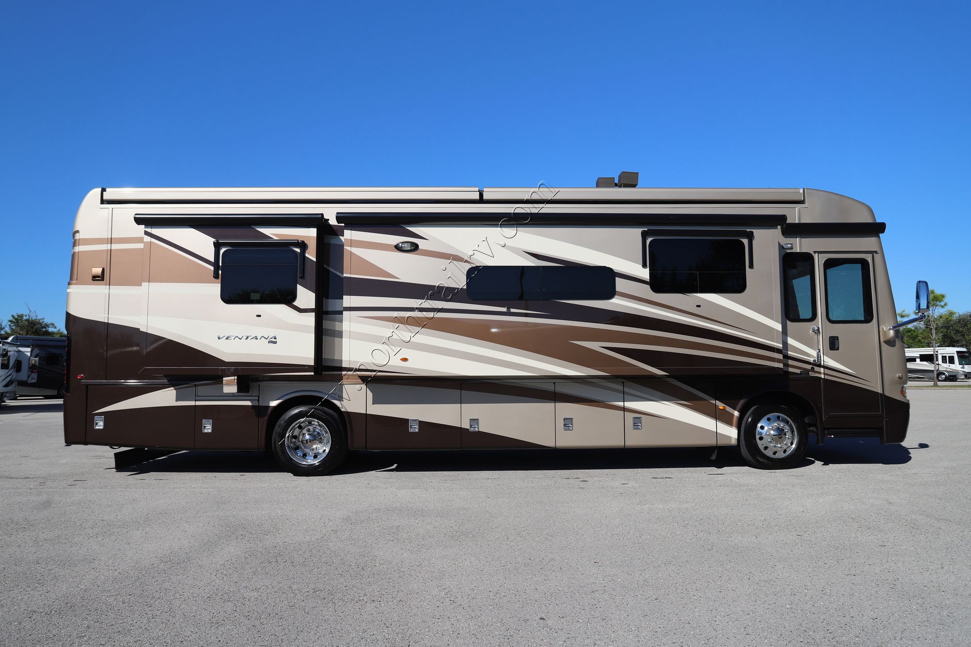 Used 2020 Newmar Ventana 3717 Class A  For Sale